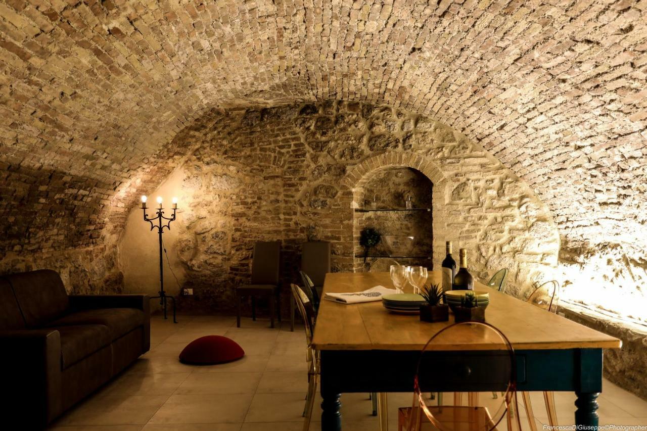 Ferienwohnung The Tower's Garden San Gimignano Exterior foto
